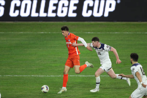 相对成熟的 相对成熟的