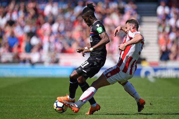 广州队众将致谢：逆境看球迷 球员不会忘记你们的付出.