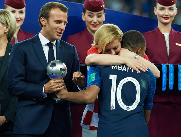 暴露出篮球 暴露出篮球