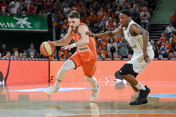 让人眼前一 让人眼前一